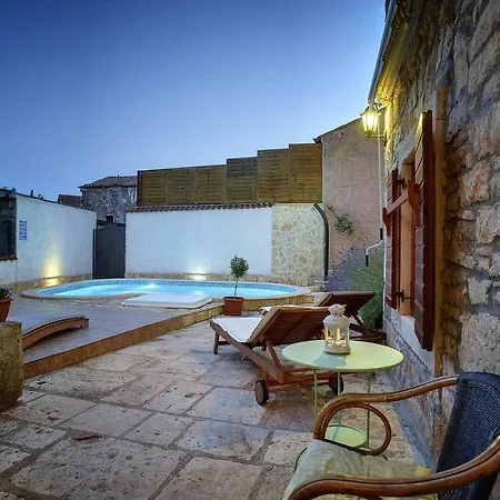 Rondola Villa *