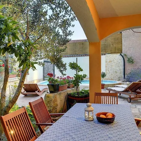 Villa Rondola *